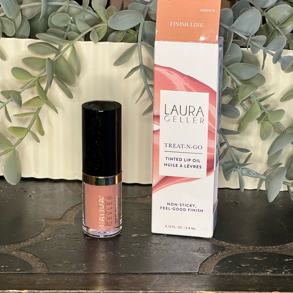 Laura Geller Treat-N-Go Tinted Lip Oil - Picture 2 of 2